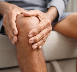 Stiff Knees After Years of Working in Chicago: Can I Get Compensation?