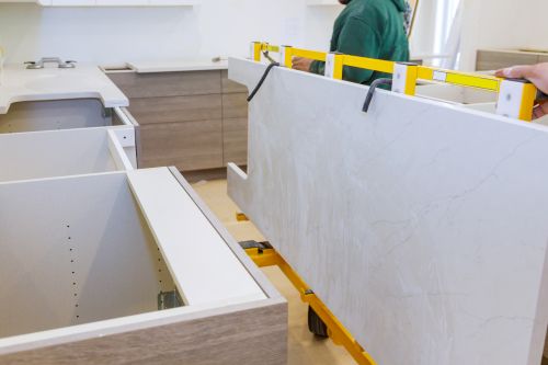 NPR Illinois Warns That Countertop Workers Could Have Damaged Lungs