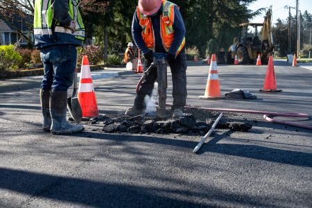 How to Stay Safe While Working on a Roadside Construction Zone in Illinois