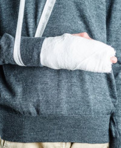 Illinois Worker Suffers Hand Injury After Machinery Incident at Foundry